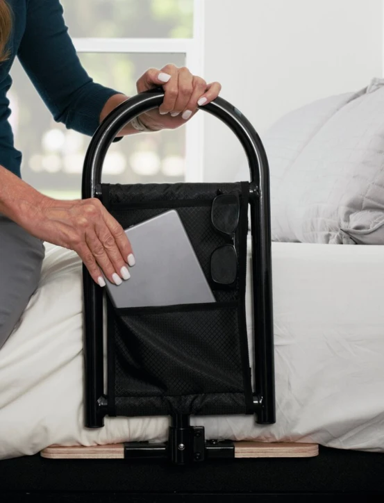 Poignée de lit canne