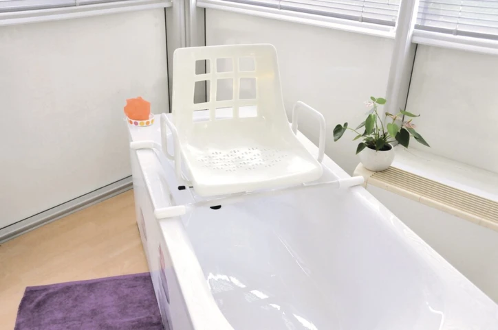 Siège de bain pivotant DAKARA