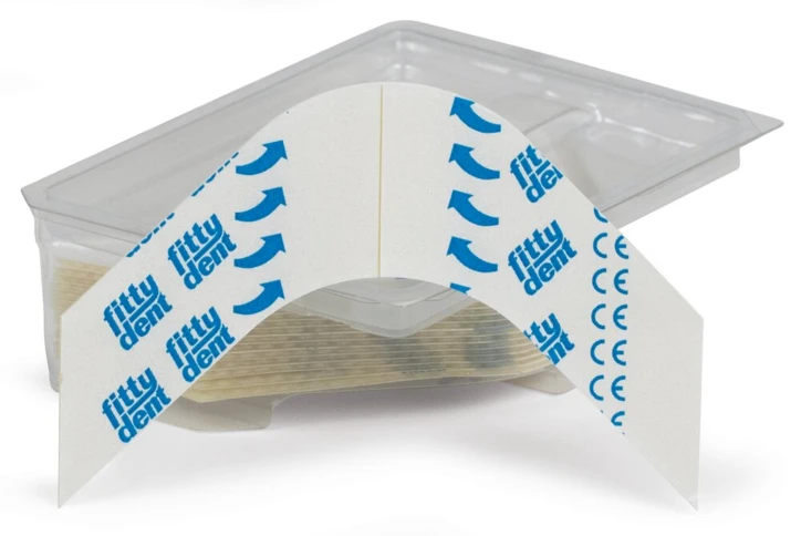 Coussinet adhésif pour prothèse dentaire inférieure FITTYDENT