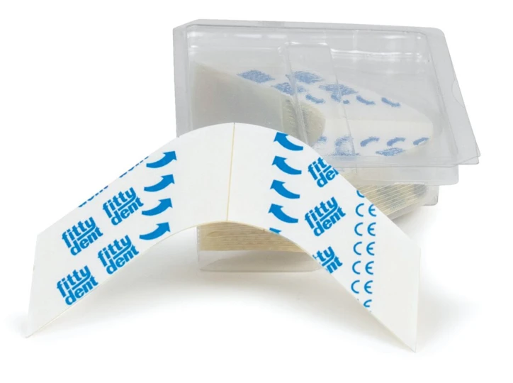 Coussinet adhésif pour prothèse dentaire inférieure FITTYDENT