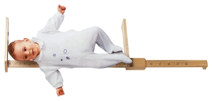 Toise bébé en bois