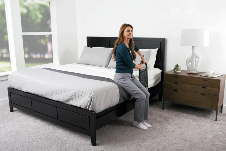 Poignée de lit canne